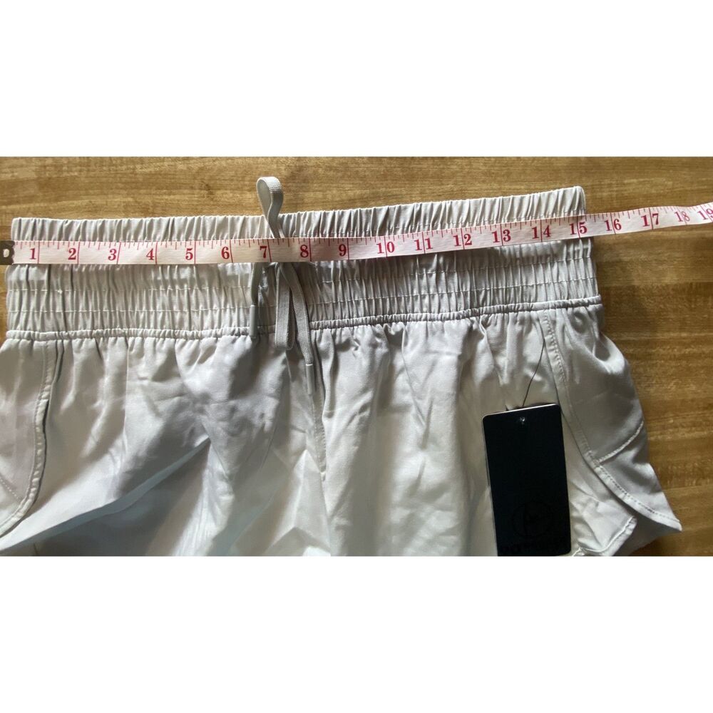 90 Degrees by Reflex Shorts Zebra Silver Grey NWT Size L - Picture 6 of 9